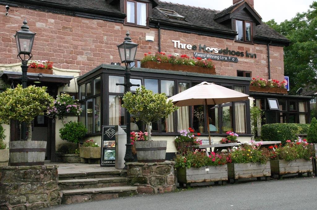 Dog friendly restaurants in the Peak District The Three Horseshoes Country Inn and Spa