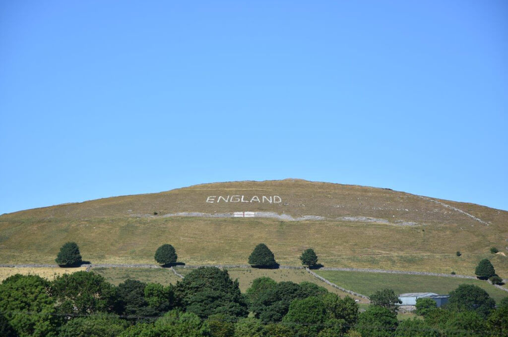 explore the peak district