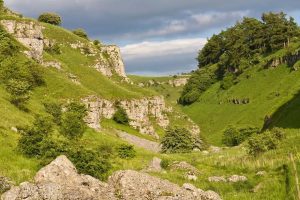 Best scenic walks in the peak district