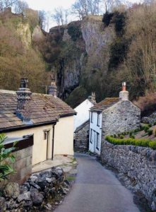 peak cavern houses